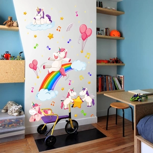 Regenbogen-Einhorn Wandaufkleber mit bunten Musiknoten und Sternen für Kinderzimmer