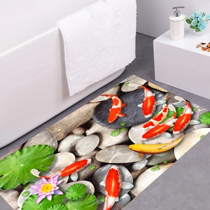 Détail d'un tapis de bain 3D avec carpes koi, fleurs de lotus et galets réalistes