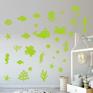 Leuchtende Meerestier-Wandtattoos mit Wal, Oktopus und Korallen für das Kinderzimmer