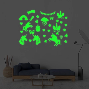Adesivi Murali Luminosi Unicorno Arcobaleno Fluorescenti al Buio Stelle Cuori Cartone Animato Decalcomanie in PVC per Camera Bambini