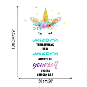 Vue détaillée de stickers muraux licorne avec motifs floraux et dimensions précises