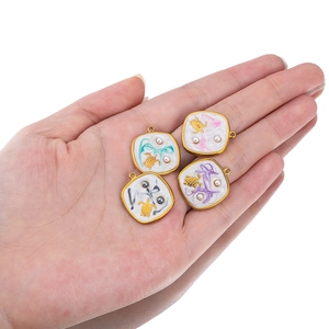 Square enamel sea turtle pendants with pearls in gold stainless steel, 4 colors