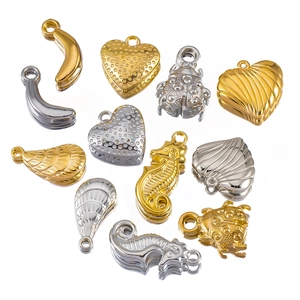 Goldene und silberne CCB-Plastikanhänger in Herz- und Seepferdchenform für DIY-Schmuck