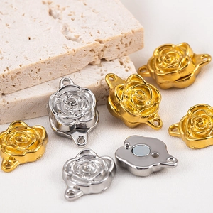 Fermoirs Magnétiques en Forme de Rose en Acier Inoxydable 304 Connecteurs de Bijoux pour la Fabrication de Bracelets Colliers DIY Boucles d'Extrémité Florales Plaqué Or Argent