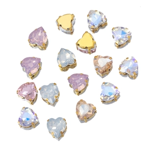 Perline di Strass in Vetro a Forma di Cuore Con Incastonatura a Griffe in Oro Acciaio Inossidabile Cristallo per Decorazione Fai da Te