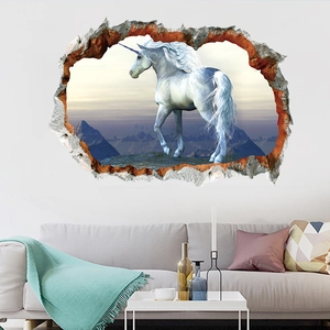3D-Wandtattoo mit einem weißen Einhorn, das in einem modernen Wohnzimmer die Wand durchbricht