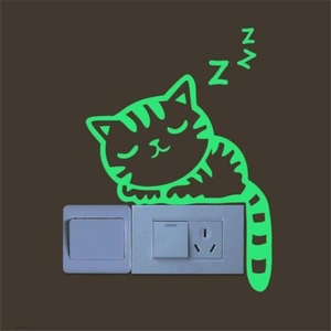 Luminous sleeping cat wall sticker for light switch with glowing stars and zZz pattern