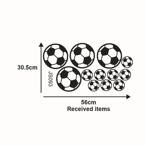 Disposition de stickers muraux football de tailles variées avec dimensions 56x30.5cm
