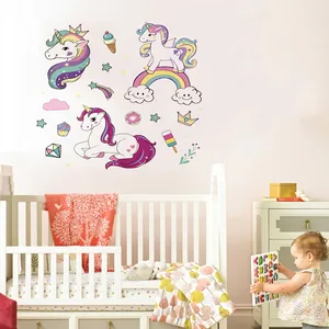 Stickers muraux licorne dessin animé avec arc-en-ciel et étoiles pour chambre de fille