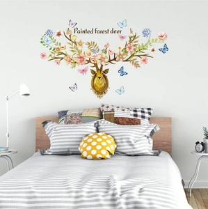Handgemalter Aquarell-Hirsch Wandtattoo mit Blumen-Geweih für Wohnzimmer-Deko