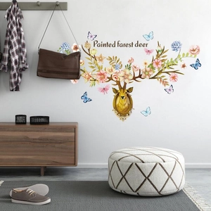 Nordische Wandaufkleber mit handgemalten Hirschen und Blumen für Wohnzimmer