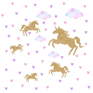 Détail des stickers muraux licorne dorée pailletée avec nuages aquarelle et des cœurs