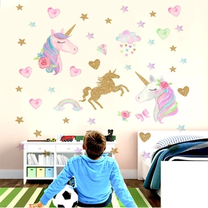 Stickers muraux licorne peints à la main pour chambre d'enfant avec arc-en-ciel