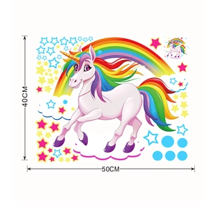 Adesivo murale unicorno dimensioni 50x40cm con arcobaleno e stelle per bambini