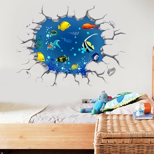 3D Ozean Wandtattoo mit bunten tropischen Fischen und Risseffekt für Kinderzimmer Deko
