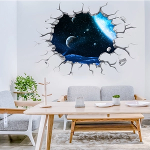 Detaillierter 3D-Wandaufkleber mit realistischer Bruchwand und Weltraum-Galaxie-Szene