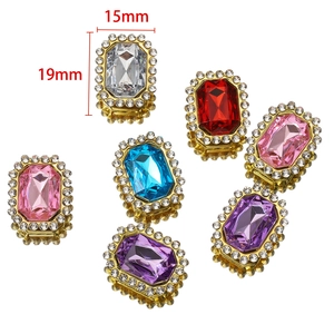 Fibbie rettangolari in strass di vari colori con base in lega dorata 15x19mm per fai-da-te
