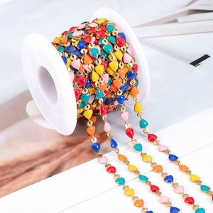 Chaîne de perles cœur en émail coloré sur bobine pour accessoires de bijoux DIY