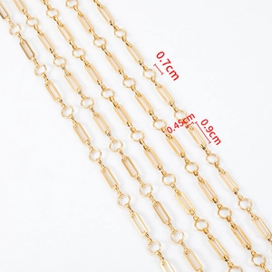 Gold stainless steel paperclip chain necklace with detailed ring dimensions 0.9cm and 0.7cm