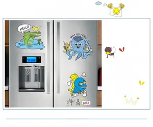 Stickers muraux animaux marins avec poulpe et crocodile sur un réfrigérateur argenté