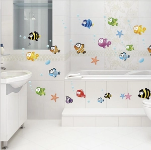 Sticker Mural Imperméable Vie Marine Poissons de Dessin Animé Autocollant PVC Amovible pour Salle de Bain Enfants