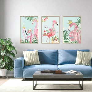 Set di tre quadri decorativi con fenicotteri e piante tropicali con cornici in legno