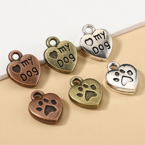 Vintage Legering Hart Hondenpoot Hangers My Dog Letter Charms Voor DIY Sieraden Maken Antiek Brons Zilver Rood Koper Huisdier Halsband Hangers