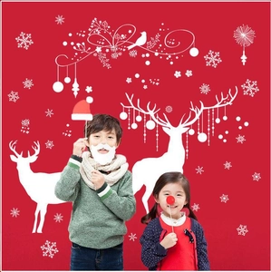 Christmas wall decal set with white reindeer and snowflakes for festive home decoration