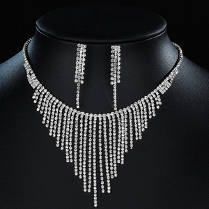 Elegant Silver Tassel Rhinestone Necklace And Earring Luxury Alloy V-Shape Fringe Jewelry For Wedding Banquet Women