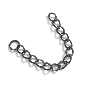 Gros plan sur la chaîne d'extension gris anthracite pour colliers ou bracelets réglables