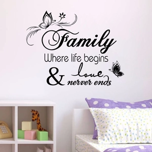 Sticker mural phrase Family avec fleurs et papillons pour décoration de chambre