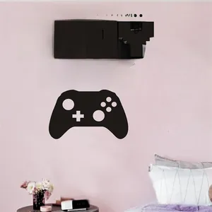 Nahaufnahme des Wandtattoo 'STUDY HARD PLAY HARDER' mit Gamepad-Symbol für Schlafzimmer
