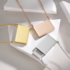 Minimalistische Briefumschlag Fotohalskette in Gold, Roségold und Silber aus Edelstahl