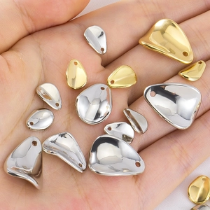 Unregelmäßige wellenförmige Wassertropfen-Anhänger in Gold und Silber für DIY Schmuck