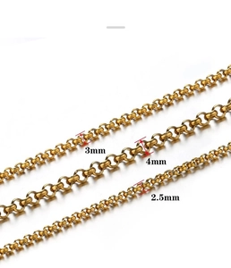 Detail view of 18k gold plated stainless steel Rolo chains in 2.5mm, 3mm, and 4mm widths