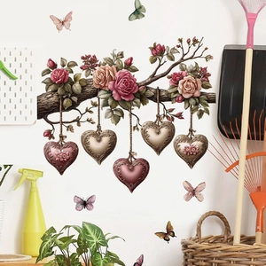 Romantische Rosen-Wandtattoos mit hängenden Herzen und Schmetterlingen für das Schlafzimmer