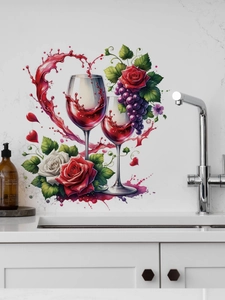 Detail eines Wandtattoo-Motivs mit Rotwein und Rosen auf weißem Marmorhintergrund
