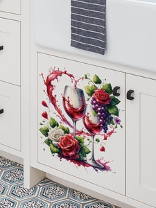Detail der PVC-Wandaufkleber mit Rosen und Weinspritzern auf einem weißen Schrank