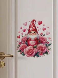 Détail d'autocollant mural gnome de Saint-Valentin sur une porte blanche de chambre à coucher