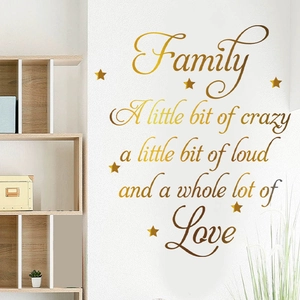 Sticker mural doré avec citation de famille et étoiles pour décoration de cuisine