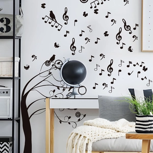 Sticker mural moderne arbre à notes de musique noires avec oiseaux et papillons décor
