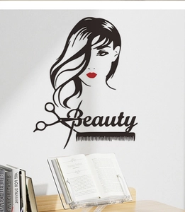 Adesivo murale per parrucchiere con silhouette femminile, forbici e scritta Beauty