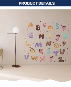 Vue détaillée de 26 autocollants muraux alphabet colorés style donut pour enfants
