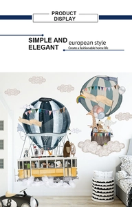 Stickers muraux enfant avec montgolfières et animaux mignons dans un décor nordique