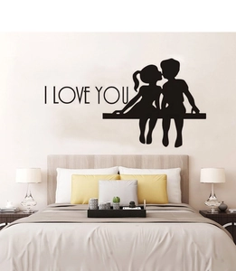 Romantic I LOVE YOU wall sticker showing a boy and girl kissing silhouette in bedroom