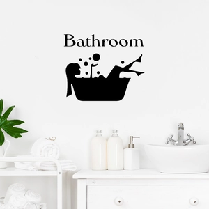 Sticker mural noir minimaliste pour salle de bain avec silhouette de femme et bulles