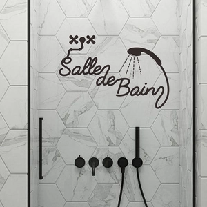 Μαύρο μινιμαλιστικό αυτοκόλλητο τοίχου Salle de Bain με ντους σε λευκό μάρμαρο