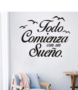 Detail von Todo Comienza con un Sueño Wandtattoo mit schwarzen fliegenden Vogelsilhouetten