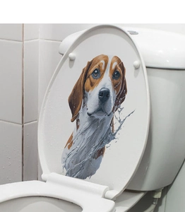 Sticker réaliste de tête de beagle avec éclaboussures d'eau sur abattant de WC blanc