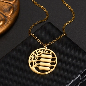 Collana con Pendente Albero della Vita in Acciaio Inossidabile Placcato Oro Design Rotondo Cavo Gioielli Albero della Fortuna Donna